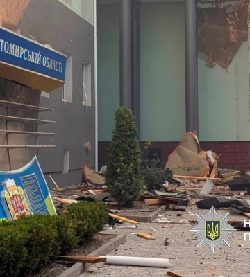 Внаслідок ворожої атаки по будівлі ГУ Нацполіції в Житомирі загинули двоє поліцейських, щонайменше 20 людей постраждали –&amp;hellip;