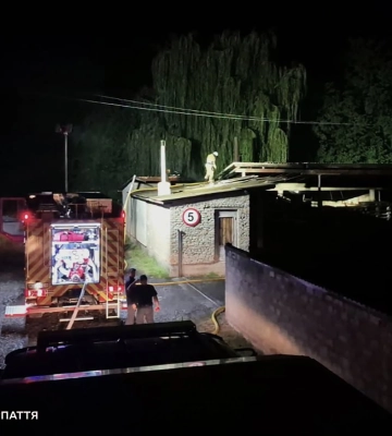 На Рахівщині горіло деревообробне підприємство