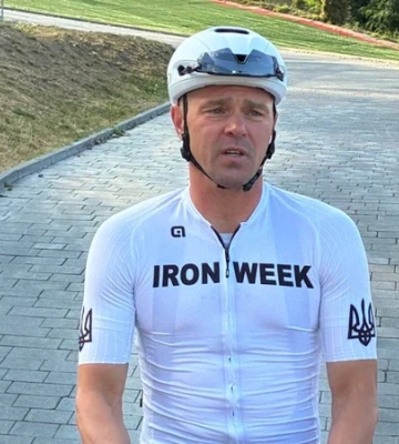 «Всё было на грани срыва». Как Сапунов и ветераны начали второй день IRON WEEK под Львовом — фоторепортаж