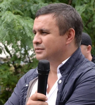Экс-депутат Микитась находился дома у Мудрой, когда к ней с обысками пришли НАБУ и САП — СМИ