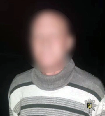 На Хмельниччині затримано збоченця, який спустив штани перед неповнолітніми дівчатами