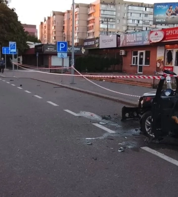 В Борисполе гражданский автомобиль попал под обстрел во время массированной атаки