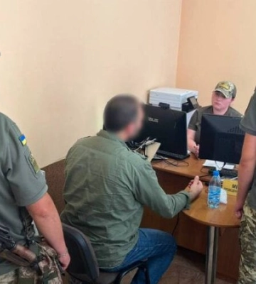 Українця із сирійським паспортом підозрюють у спробі підкупу прикордонниці