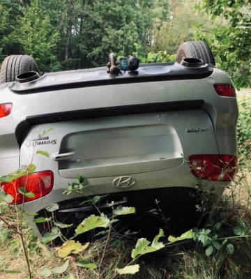 На Рівненщині водій Hyundai не впорався з керуванням, виїхав за межі проїзної частини та перекинувся