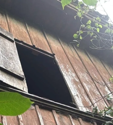 В Дрогобыче мужчина погиб после падения с чердака, подозревают его знакомую