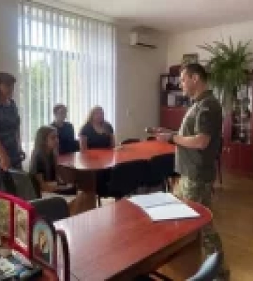 Дружині полеглого прикордонника Леоніда Пивовара вручили медаль «Захиснику Вітчизни»