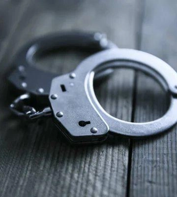 На Чернігівщині працівник ТЦК зламав чоловікові руку під час затримання — ДБР