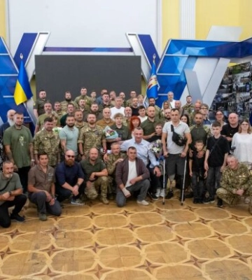 Кличко вручив відзнаки захисникам і захисницям до 35-ої річниці Незалежності України