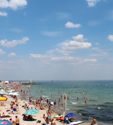 В Одесі під кінець літнього сезону для відпочивальників відкрили ще сім пляжів