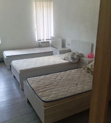Перевірка в Колочаві: у яких умовах живуть переселенці та що виявили в укриттях громади