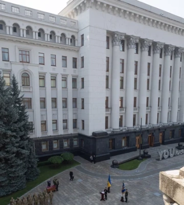 «Думаю, есть что-то еще». Интервью с Шабуниным — о «двух отвратительных делах» и неверии в то, что команда Зеленского перестанет воровать
