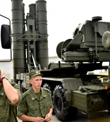 Росія провела ракетні випробування поблизу островів, на які претендує Японія