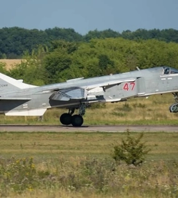 В Крыму уничтожен самолет Су-24М - Зеленский