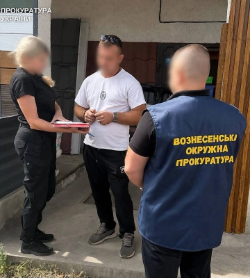 У Південноукраїнську підприємця підозрюють у заволодінні ₴260 тисячами під час ремонту укриття ліцею