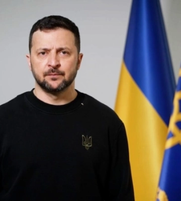 Зеленський повідомив про знищення російського літака Су-24М на аеродромі «Саки»