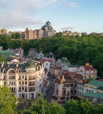 Сталінка може коштувати дорожче за новобудову: які ціни на житло у Києві