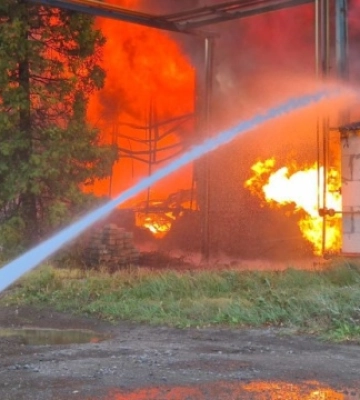У Львові сталася пожежа на складі з аерозольними балончиками - двоє загиблих, п'ятеро постраждалих