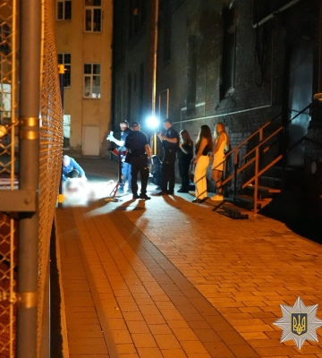 Вдарив ножем службовця ТЦК та погрожував поліцейському - у Львові затриманому повідомлено про підозру. ФОТО