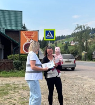 «Медичний спецназ» у Карпатах: у високогірному селі провели тотальні перевірки на ВІЛ, гепатити та рівень алкоголю