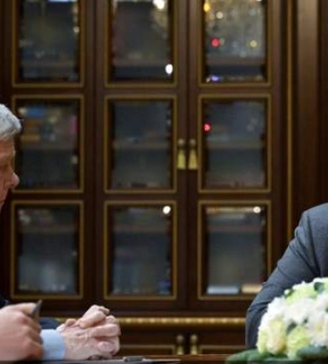 С помощью шуток и водки: как специальный посланник Трампа нашел подход к Лукашенко