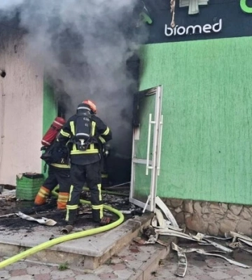 У Львові спалахнула пожежа в аптеці, є загиблий (оновлено)