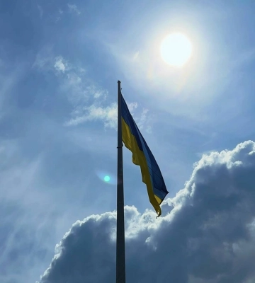 День Державного Прапора: що варто знати про синьо-жовтий стяг у Полтаві