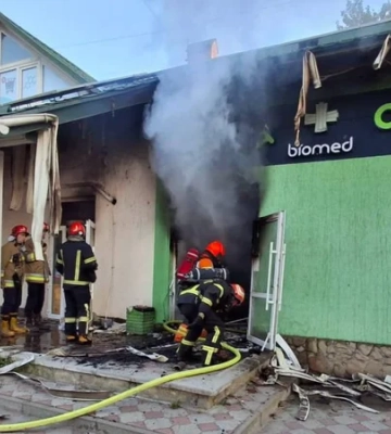 У Львові під час пожежі в аптеці загинула людина, ЗМІ повідомляли про вибух