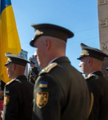 Прапор України урочисто підняли біля Київської мерії