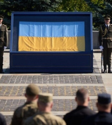 Зеленський привітав українців з Днем Державного прапора