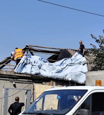 У Харкові ліквідовують наслідки обстрілу Основʼянського району: пошкоджено чотири будинки
