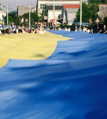 У Гатному на Київщині розгорнули український прапор завдовжки 500 метрів