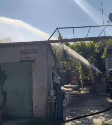 Внаслідок ворожої атаки на Одещині пошкоджено двоповерховий житловий будинок
