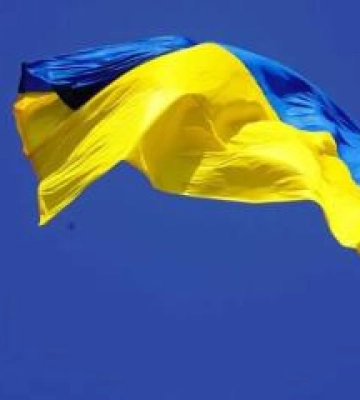 У Полтаві підняли найбільший стяг області з нагоди Дня прапора