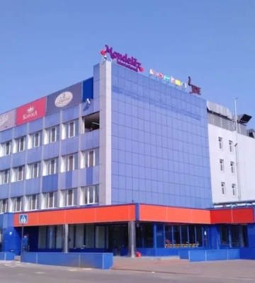 РФ вдарила по підприємству Mondelēz International на Сумщині: п’ятеро поранених, Сибіга засудив атаку