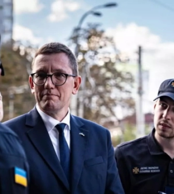Делегація Естонії відвідала столичну Лук’янівку, яка постраждала від російських атак