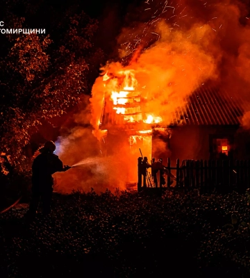 У Баранівці, що на Житомирщині, пожежа у приватному будинку забрала життя людини