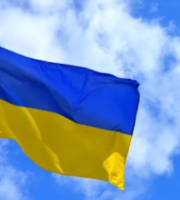 Український стяг замайорів над окупованим лівобережжям Херсонщини