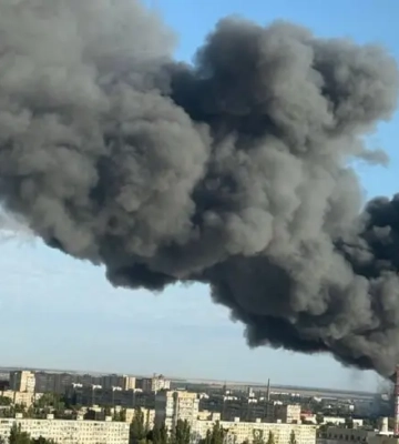 Россияне массированно атакуют Одессу, в городе бушуют пожары