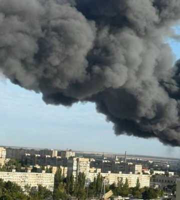 В Одессе после российского удара горят два "Эпицентра"