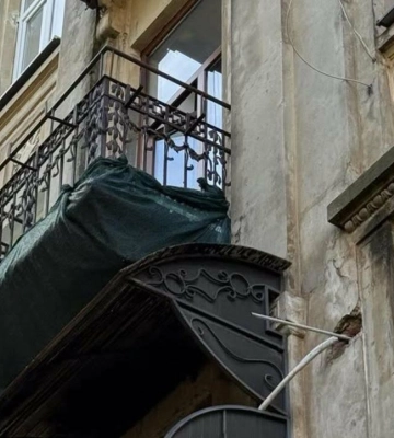 Львів’янку зобов’язали власним коштом відреставрувати балкон у пам’ятці архітектури