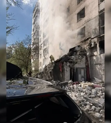 Росіяни атакували житловий будинок у Чернігові: є постраждалі