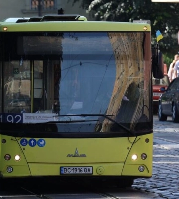 Чотири автобусні маршрути не заїжджатимуть на вулицю Патона у Львові. Нова схема руху