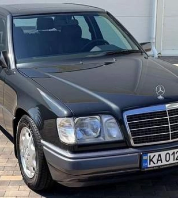 В Киеве продают идеальный Mercedes-Benz W124