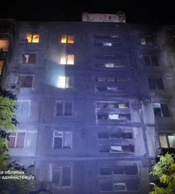 Окупанти вдарили дроном по житловому будинку в Запоріжжі