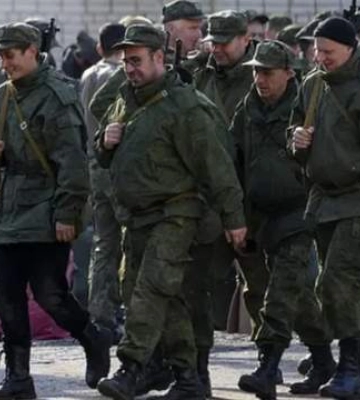 Понад 1 000 солдатів і гора спаленої техніки: які втрати Росії на фронті на 25 серпня
