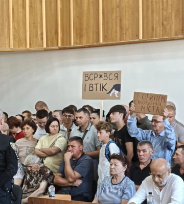 Богдан Андріїв оголосив перерву в роботі сесії Ужгородської міськради