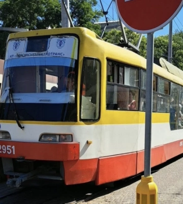 В Одесі через знеструмлення 25 серпня зупинилися трамваї і тролейбуси: які маршрути ще курсують