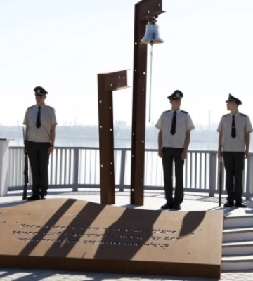 У Запоріжжі відкрили меморіальний знак на честь морських піхотинців