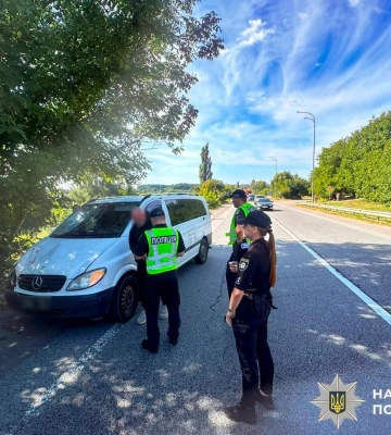 На Рівненщині Mercedes Vito наїхав на жінку з велосипедом: 68-річна загинула