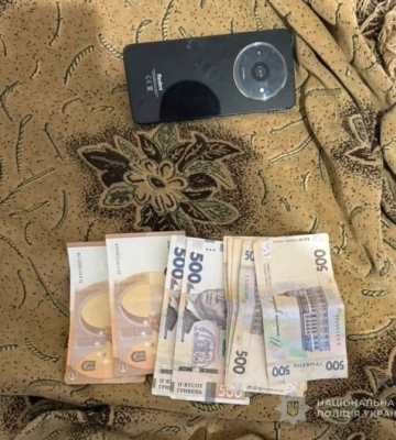 Жінка зі спільником побили та пограбували військовослужбовця на Волині